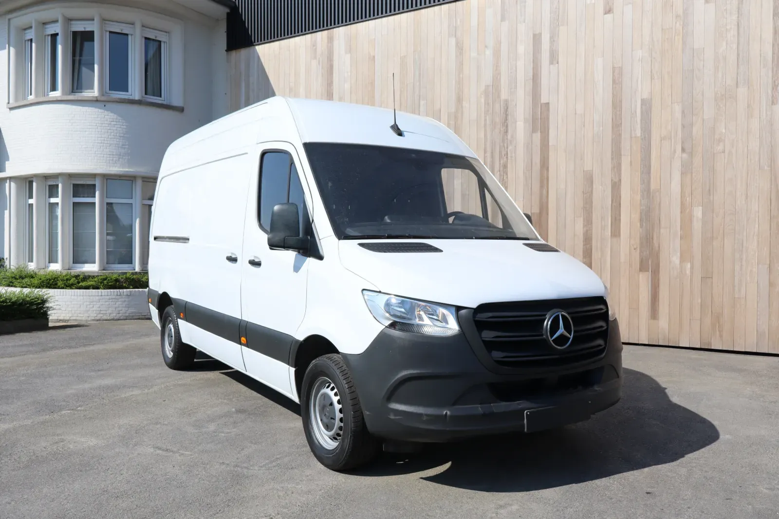 mercedes sprinter 314 cdi L2H2  airco   17900 plus btw