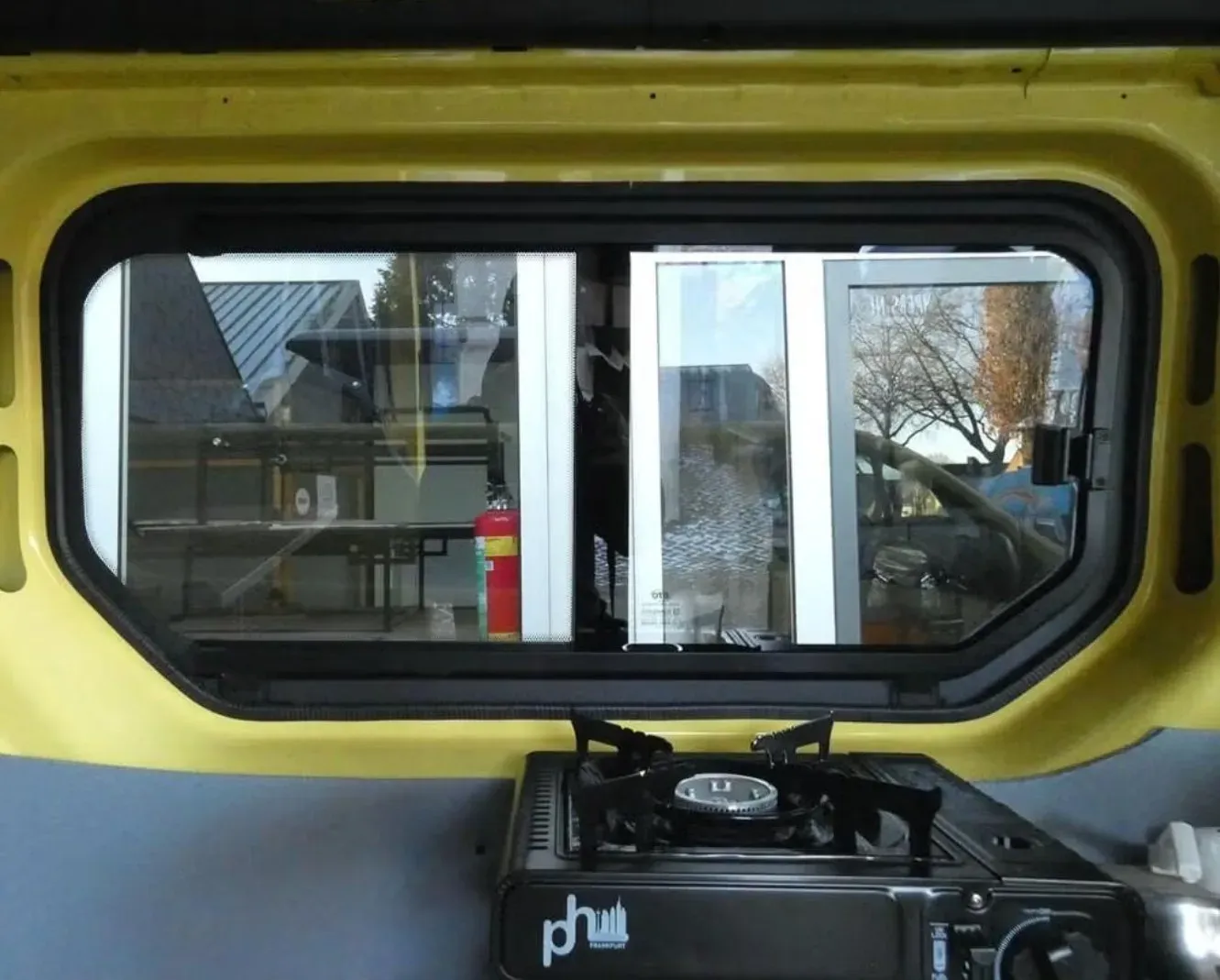 Caravan of camper raam kapot? Plexiglas vervanging op maat!
