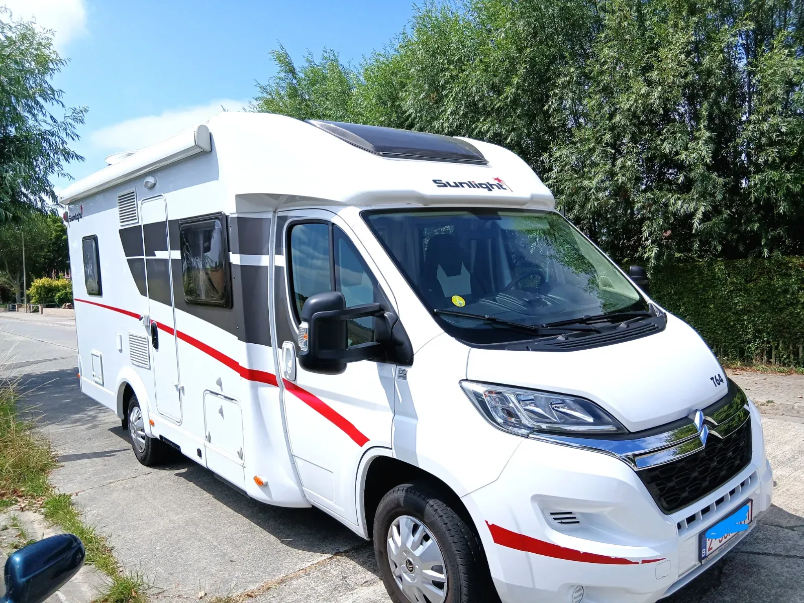 SUNLIGHT T64